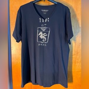 Lightly Worn Ralph Lauren Denim & Supply Men’s XL V-Neck Short Sleeve Tee